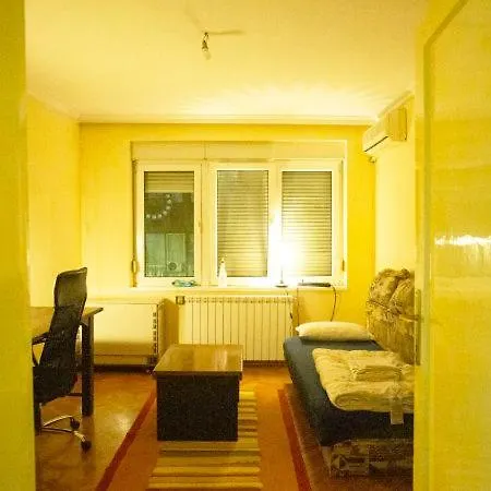 Private Cozy 1 With Shared Kitchen In Appartment, Downtown *