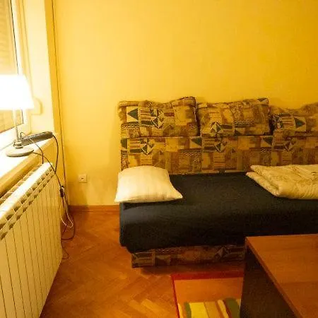 Apartman Private Cozy 1 With Shared Kitchen In Appartment, Downtown