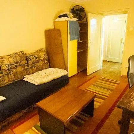 Apartament Private Cozy 1 With Shared Kitchen In Appartment, Downtown